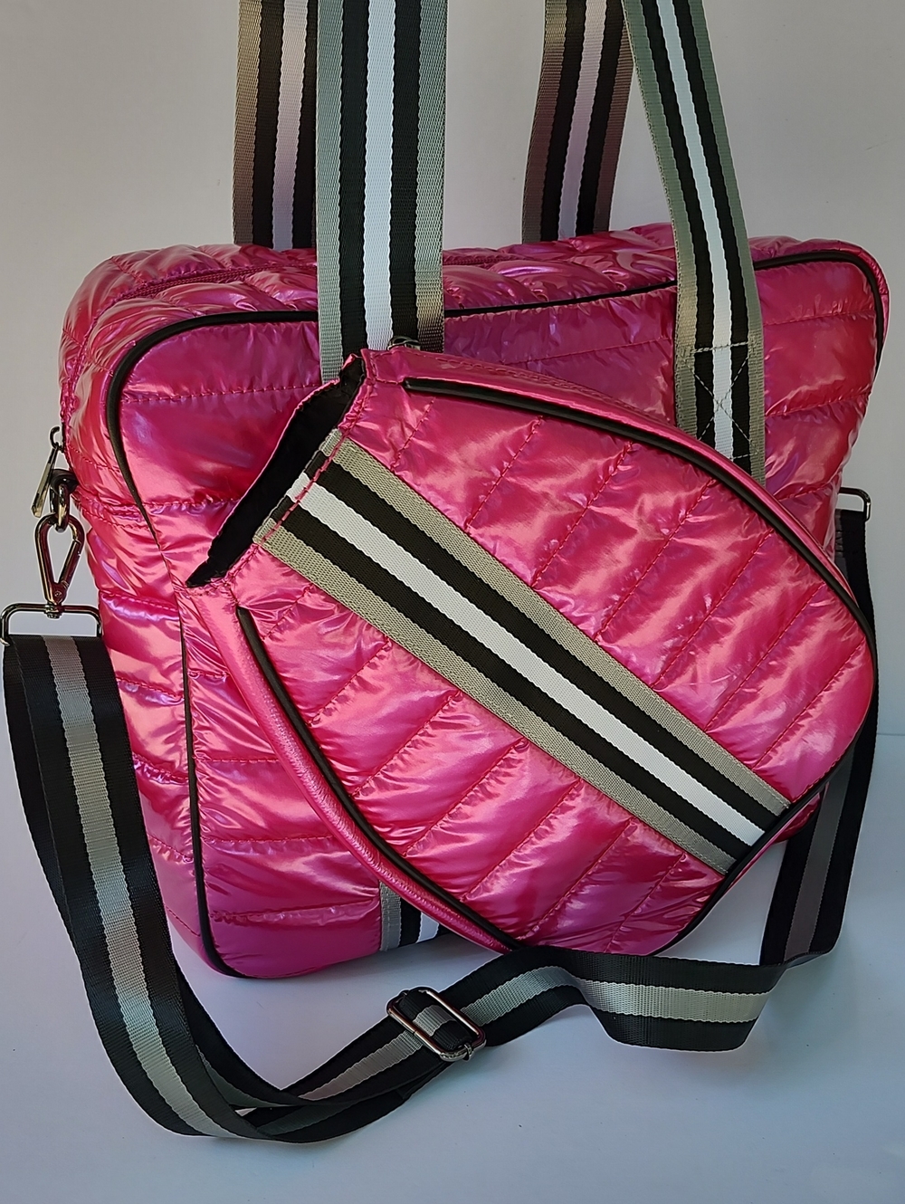 PARKER & HYDE LARGE PINK METTALIC ROYAL COURT PICKLE BALL/TENNIS BAG - Picture 12 of 13